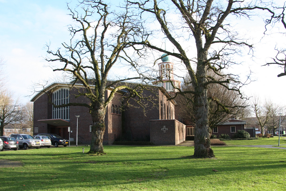 voorzijde met pastorie - Fatimakerk Weert | BEELEN CS architecten / Thallia groep Weert - Eindhoven