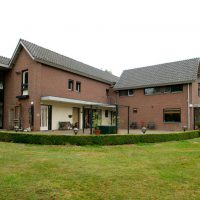 entree, voorzijde erker - Jeugdzorg Tuurkesweg - BEELEN CS architecten Eindhoven / Thalliagroep Weert