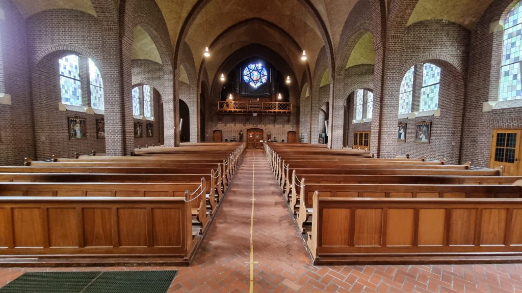 Herbestemming Sint-Andreaskerk Melick, interieur 01 I Thallia groep Weert - Eindhoven